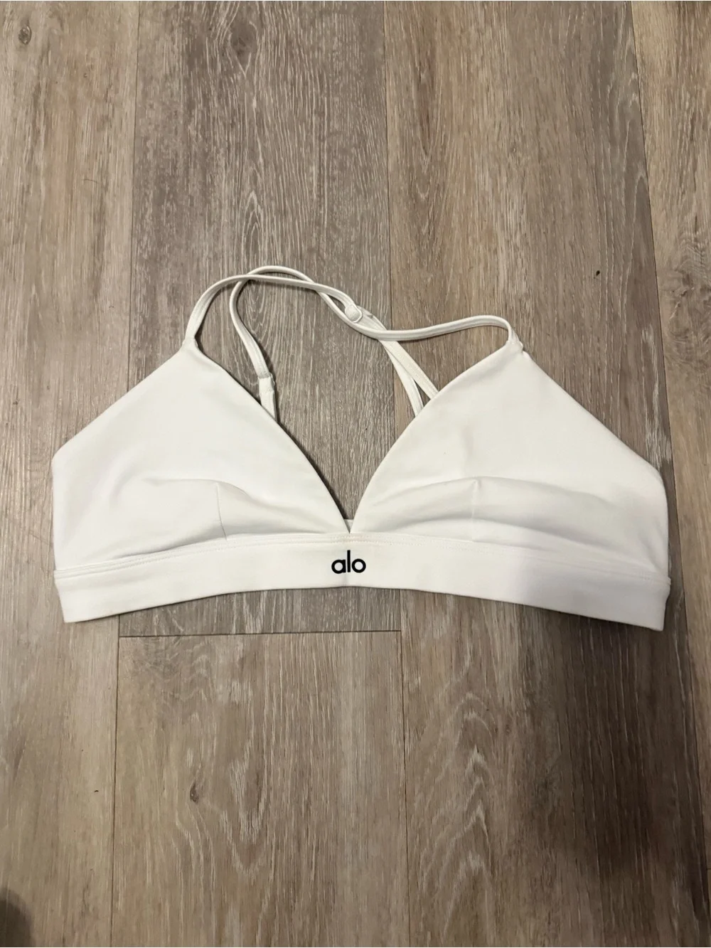 Brand new ALO Yoga White Strappy V-Neck Sports Bralette